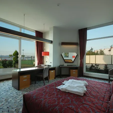 Hegsagone Marine Hotell 4*
